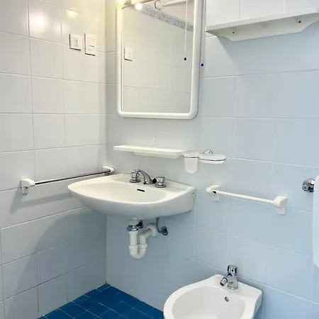 Condominio Cam 77 *